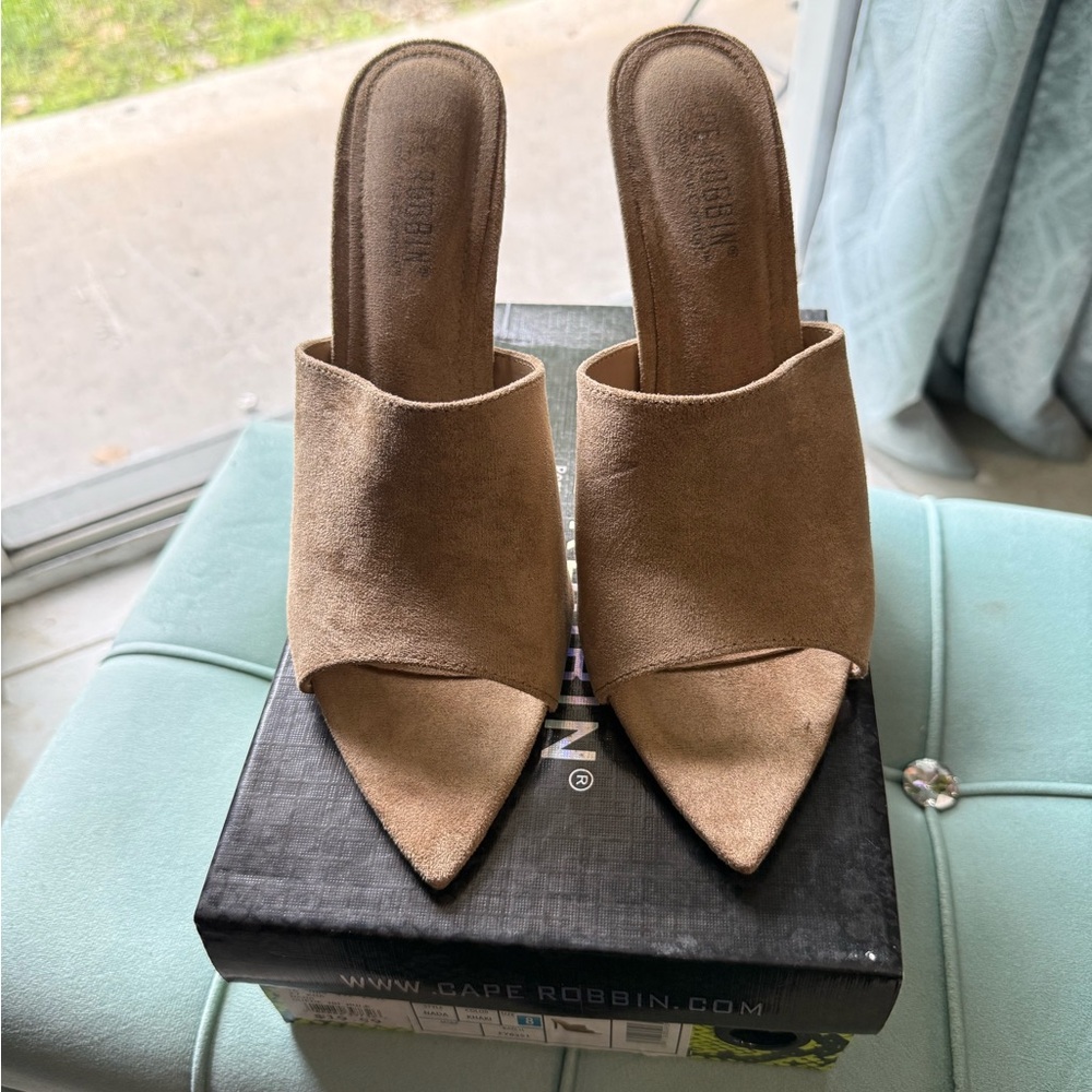 Cape Robbin Nada Khaki Suede